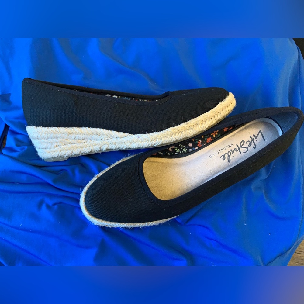 Black wedge espadrille